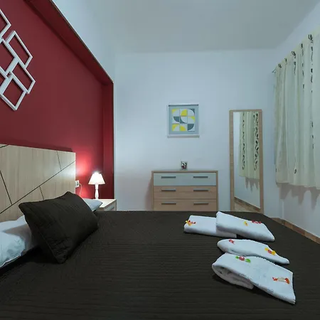 Апартаменти Vacacionales Palmas Urban Center *